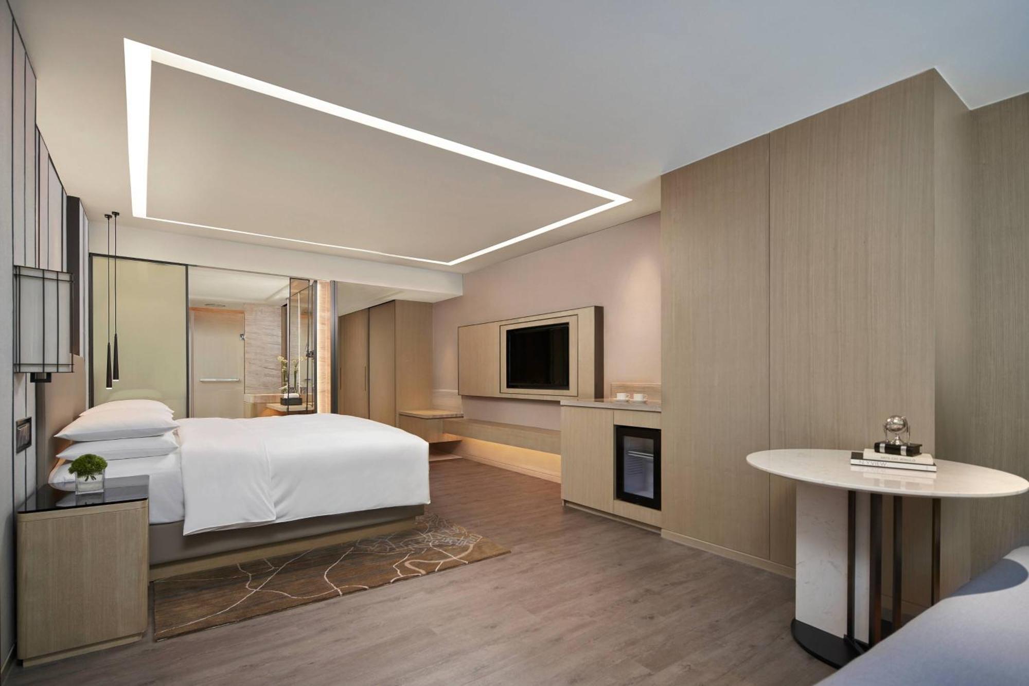 Renaissance Shenzhen Luohu Hotel Bagian luar foto